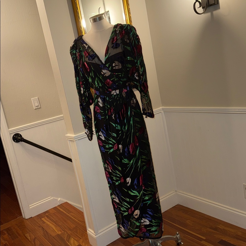 Sara Shelburne Black Multicolored Wrap Around Dress. No size tag  26” waist.